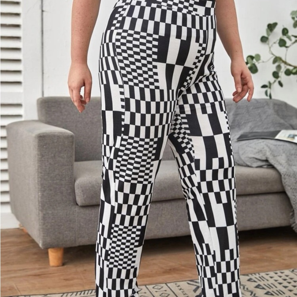 High Waist Geo-print Pants - Picture 9 of 10